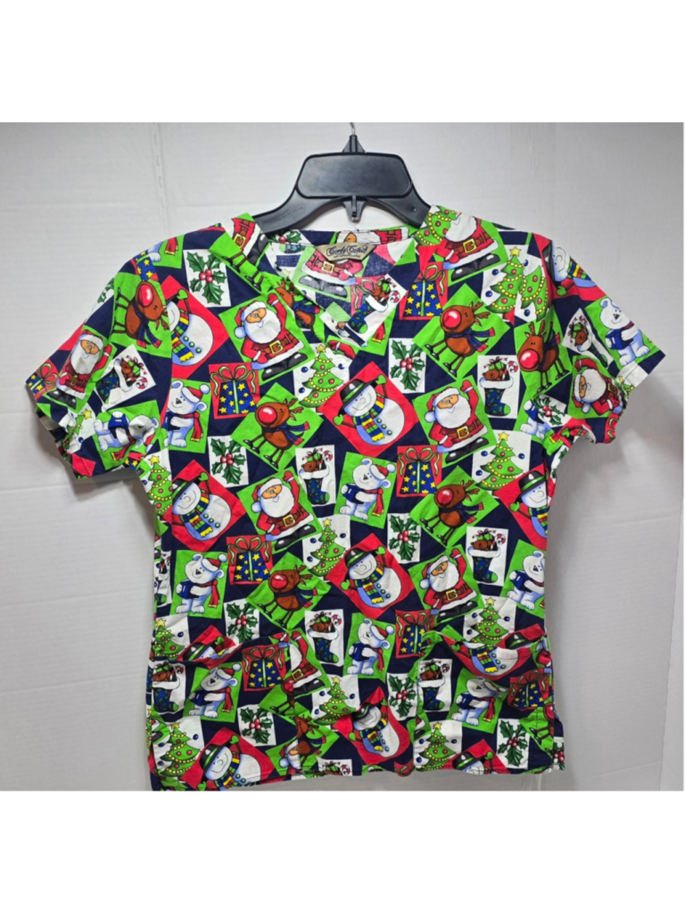 Women's Comfy Cotton Christmas Scrub Top Size M Green Blue Holiday Print